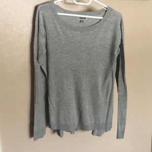 Chelsea 28 gray sweater with ruffle back size M